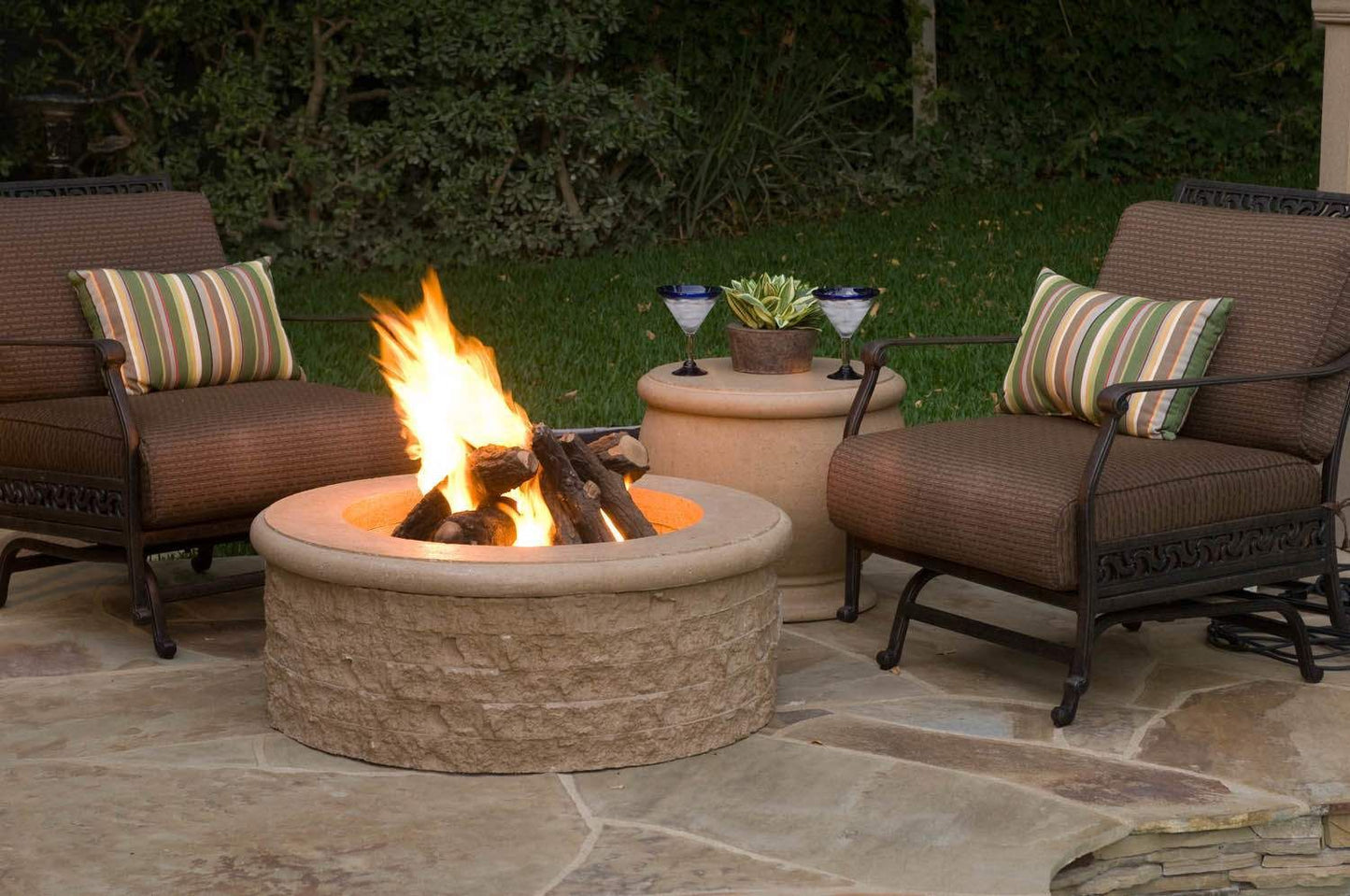 American Fyre Designs Chiseled Fire Pit with Electronic Ignition + Free Cover